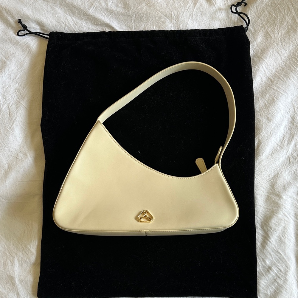 Aupen Fearless Snow Chic Cream Shoulder Bag